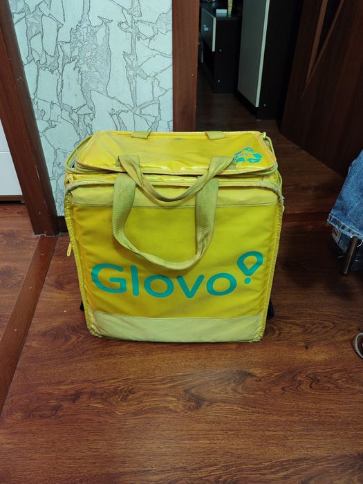 Расширяемый рюкзак Glovo с дождевиком