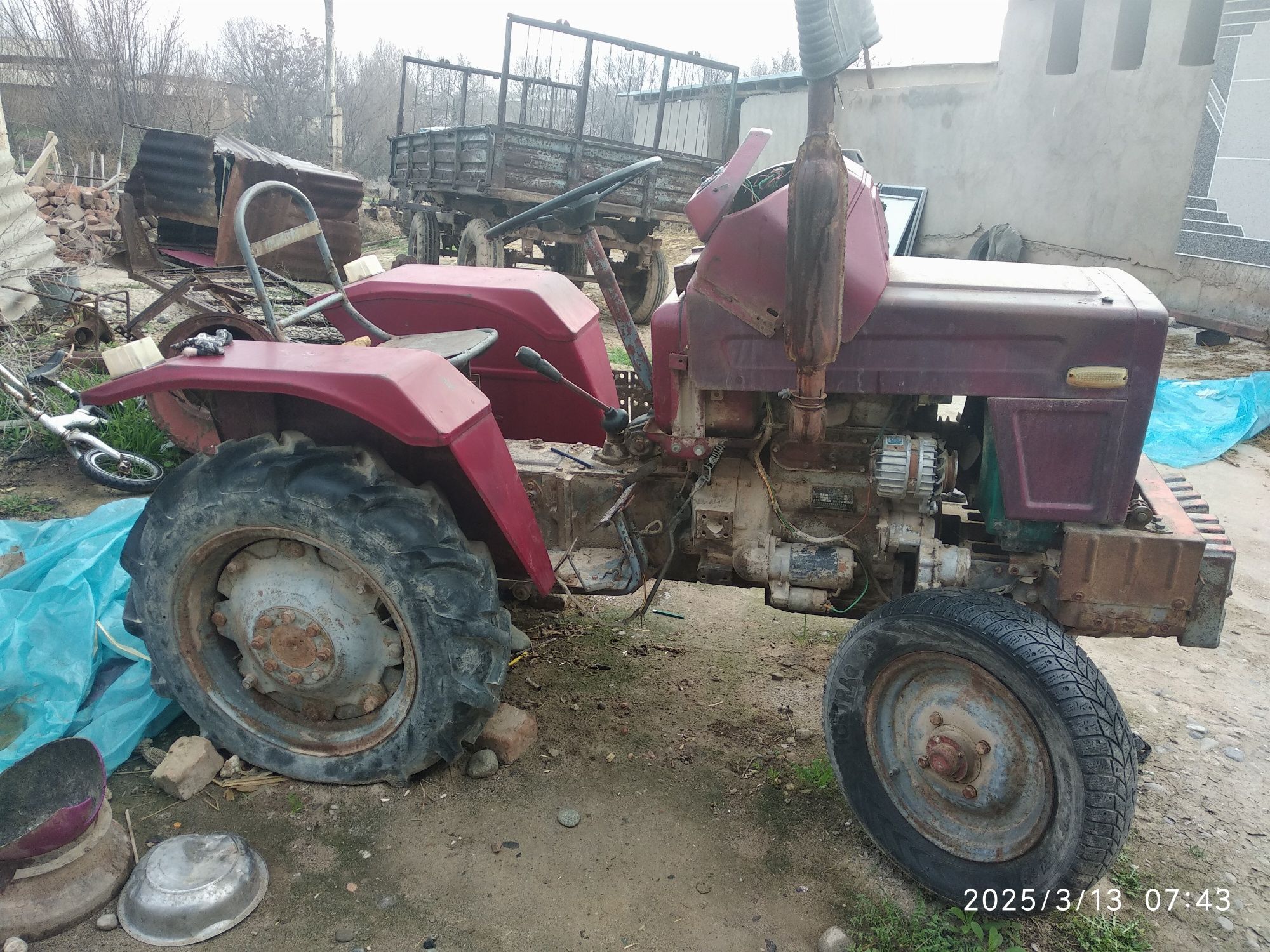 Mini traktor sotiladi