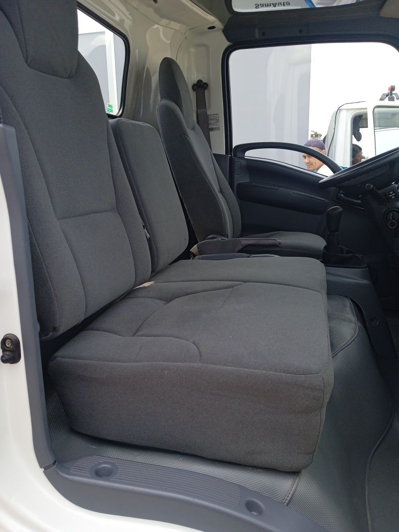 Aftobus isuzuz holati zoʻr