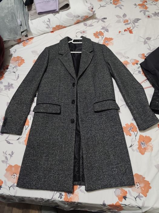 Vând palton bărbați Rivet Island