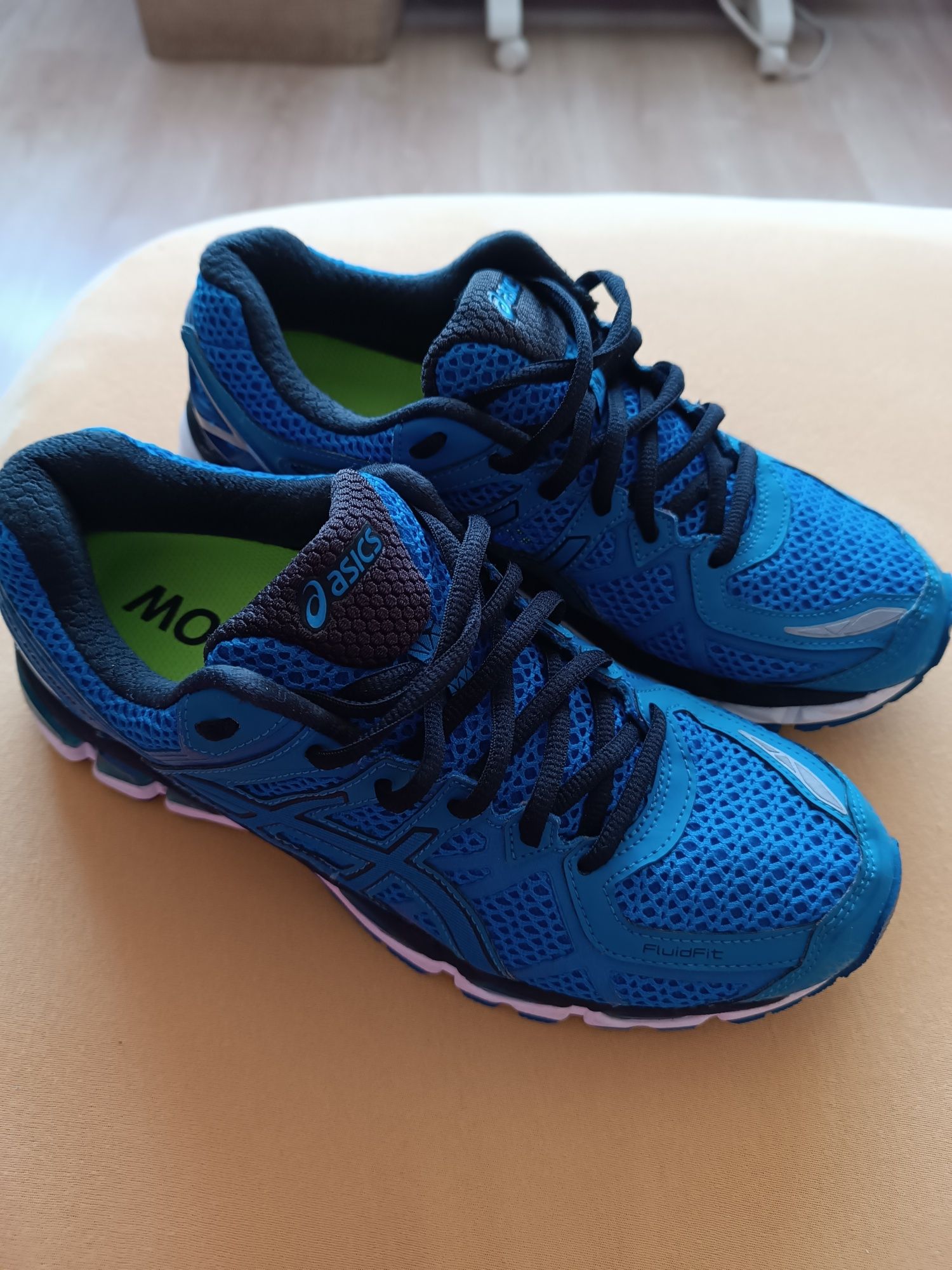Emporio Armani,Asics,Liu Jo