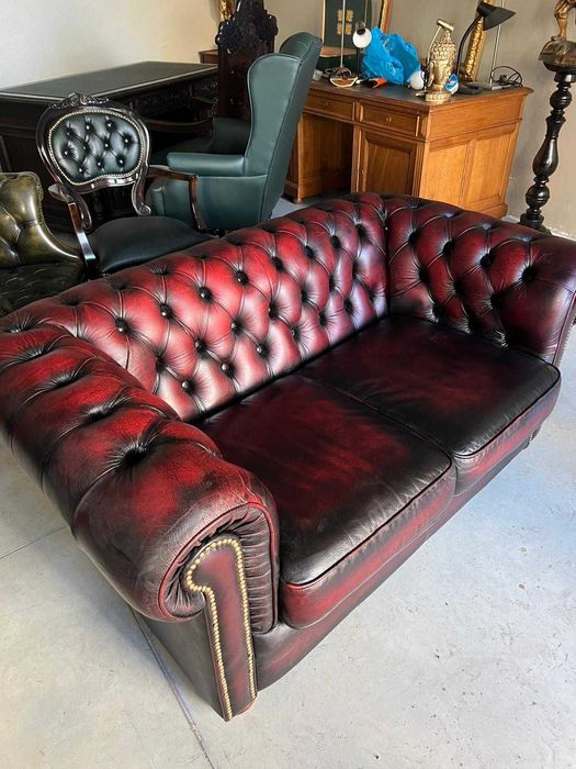 Canapea 2 locuri/Chesterfield!