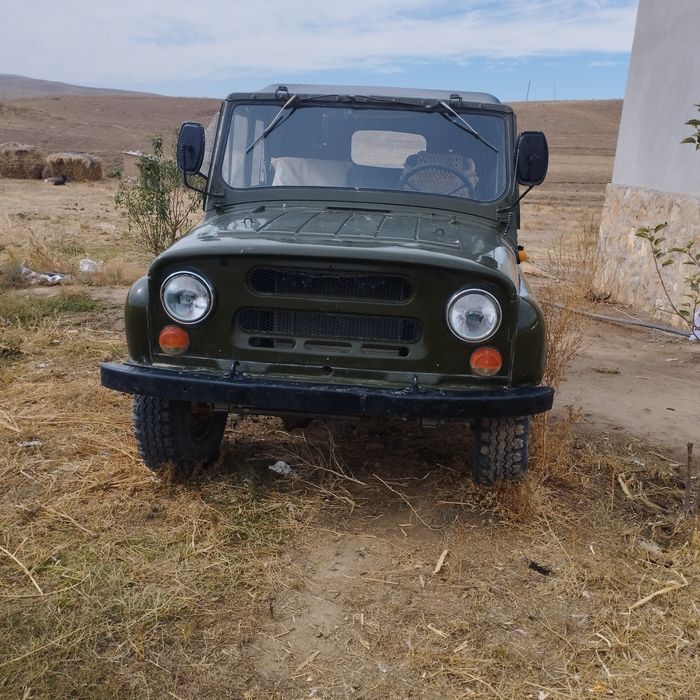 UAZ469 mashinasi