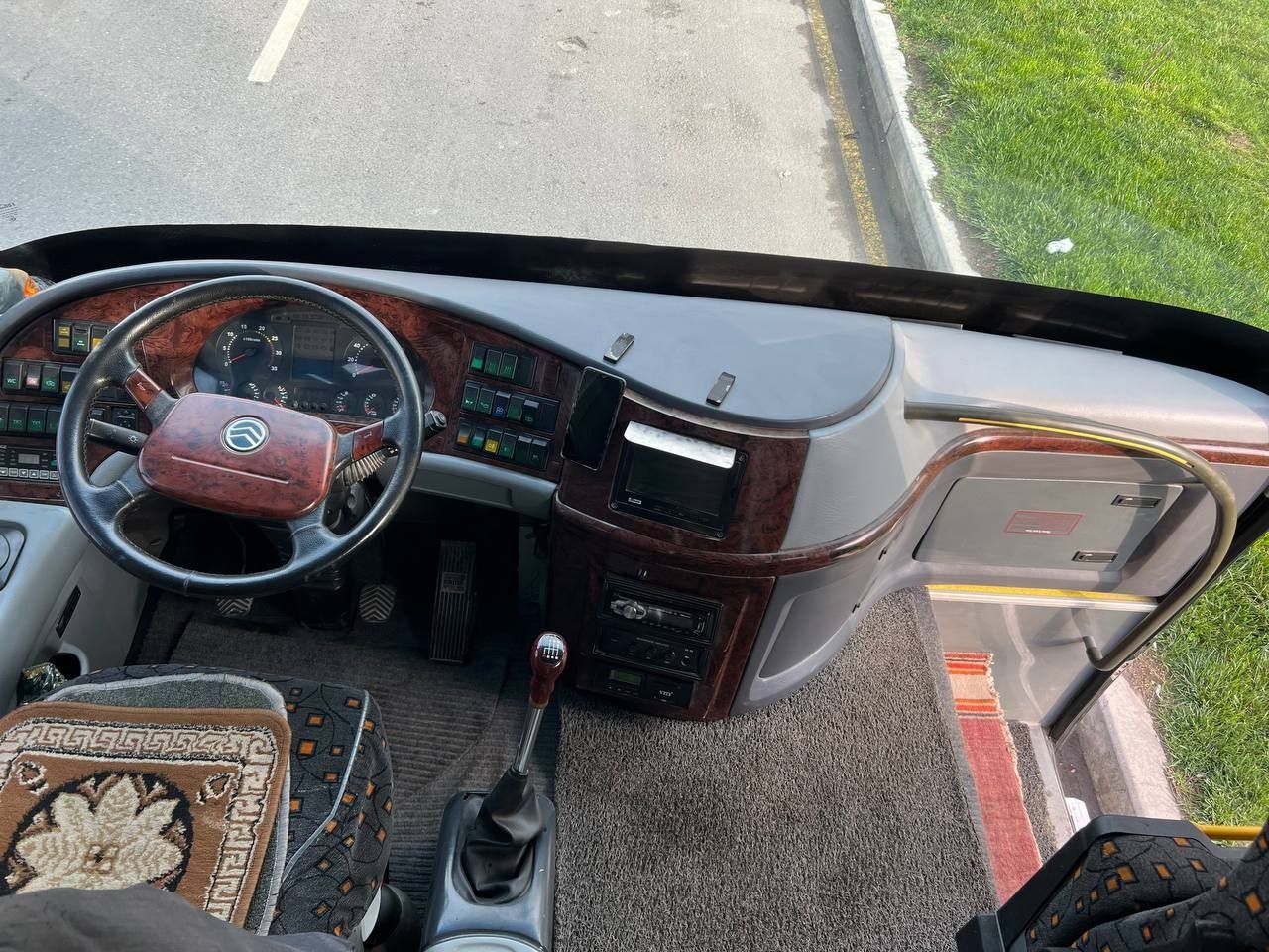 Avtobus srochno sotiladi