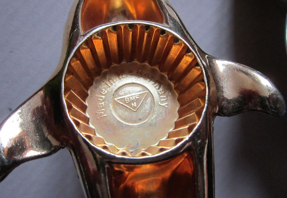 cadou rar desfacator de sticle metalic Delfin x3 made in Germany 1980