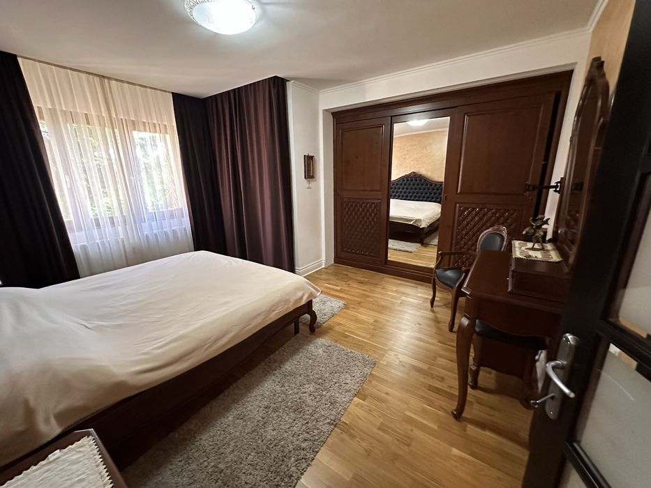 Casa cu piscina situata in Lugasu de Jos