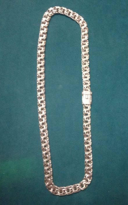 Дёшево отдаю цепь 257 грамм.
