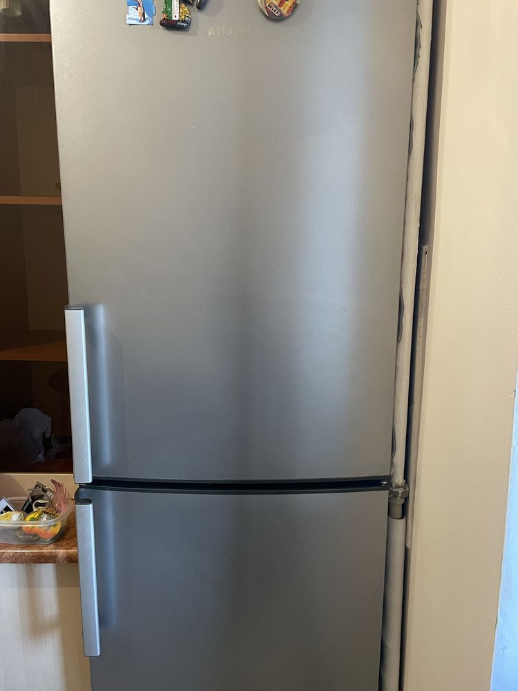 Холодильник Атлант в отличном состоянии