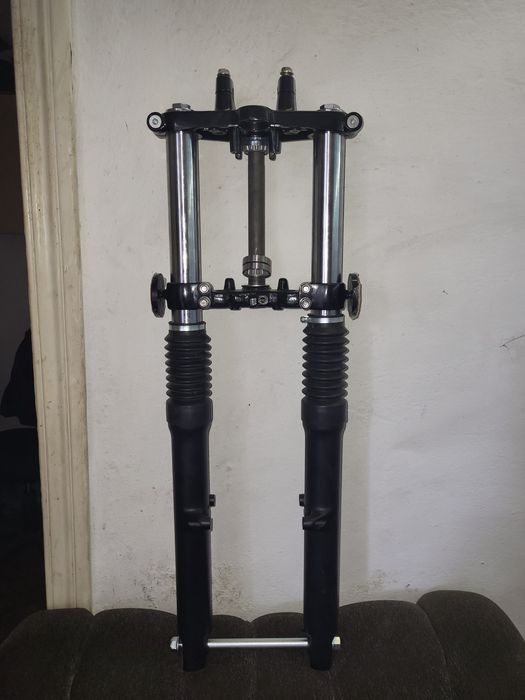 Передняя вилка для мотоцикла