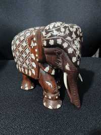Elefant anglo-indian din lemn de trandafir cu incrustație de os