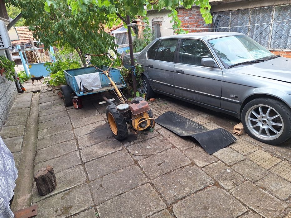 Продавам мотоблок Акме с инвентар