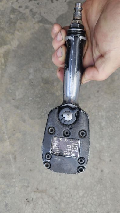 Пневматичен ударен гайковерт