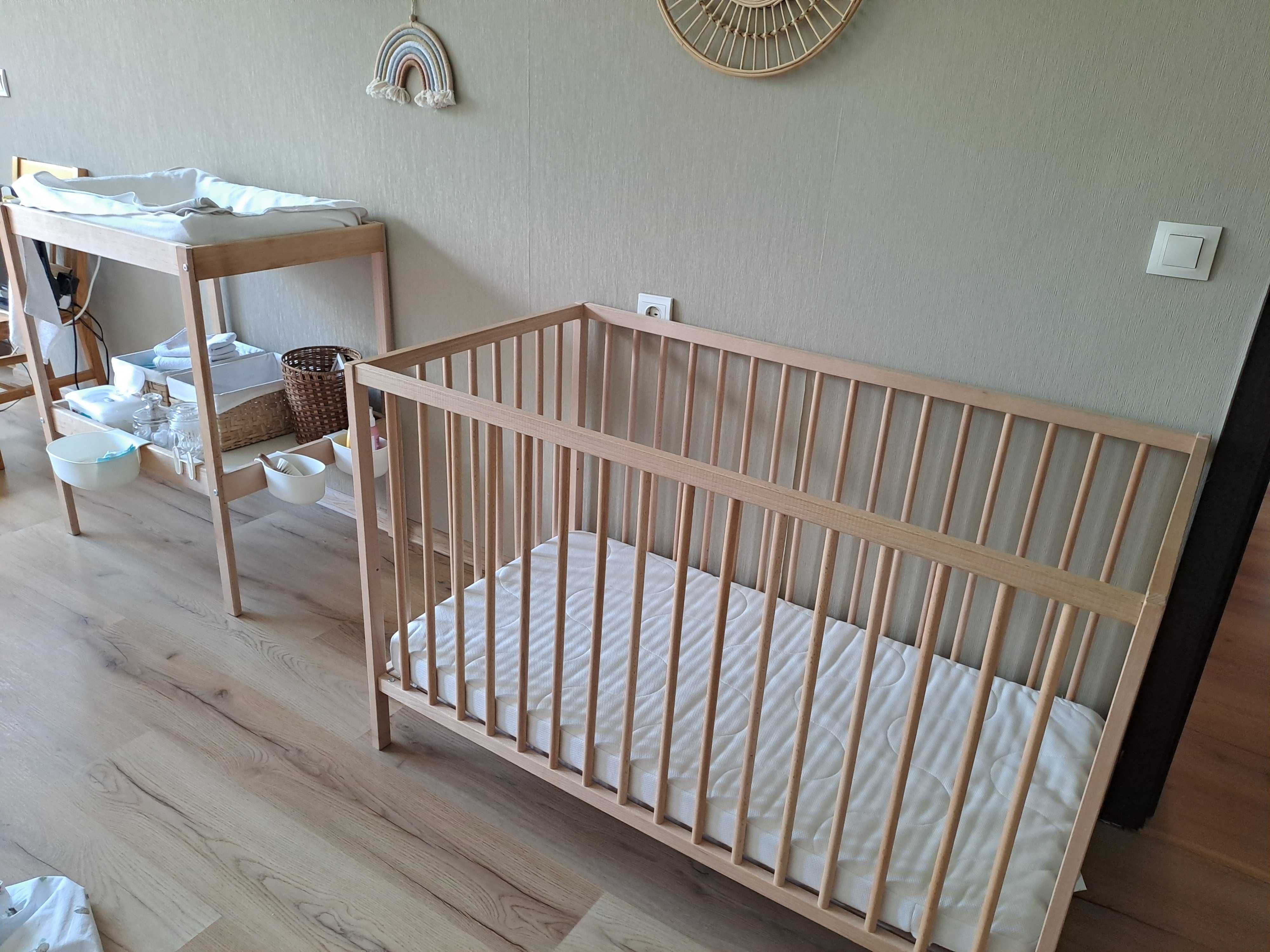 Дървено Детско креватче IKEA + аксесоари