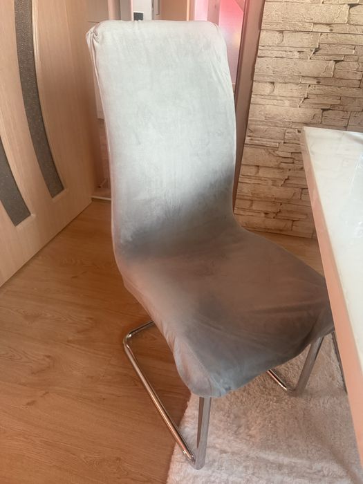 Трапезни столове