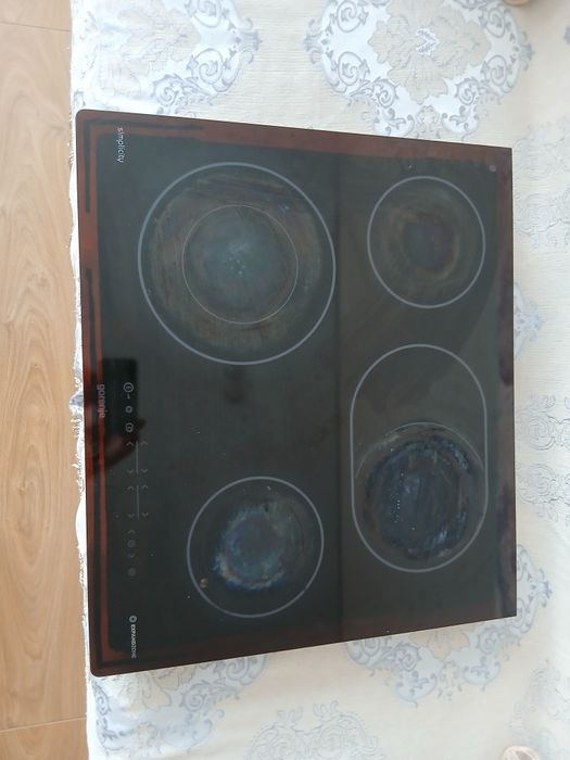 Продам электро- варочную поверхность  в хорошом состаяние