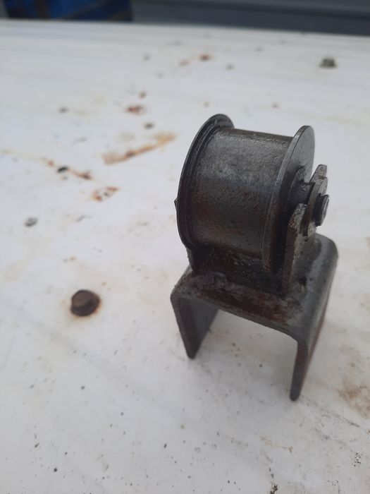 Role pt porti glisante pe sina