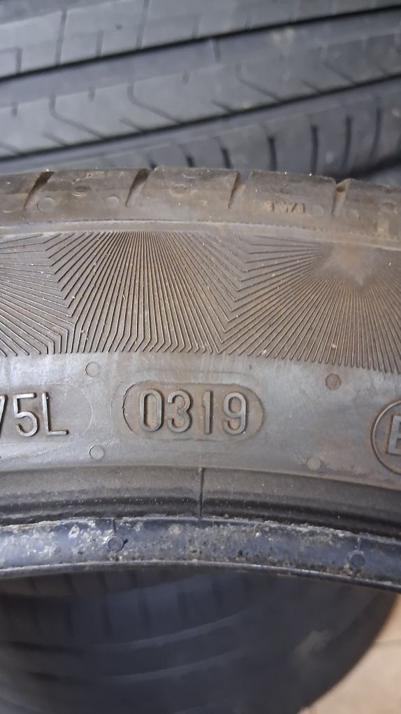 2-Броя летни гуми 235/40/R18 Continental