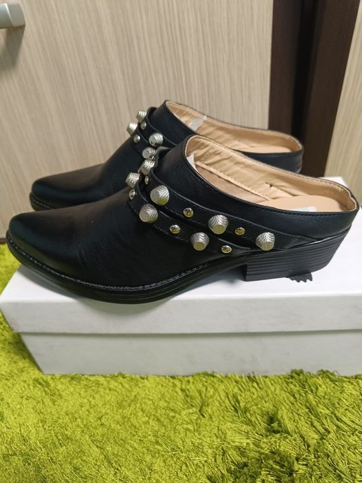 Saboti dama mărimea 37