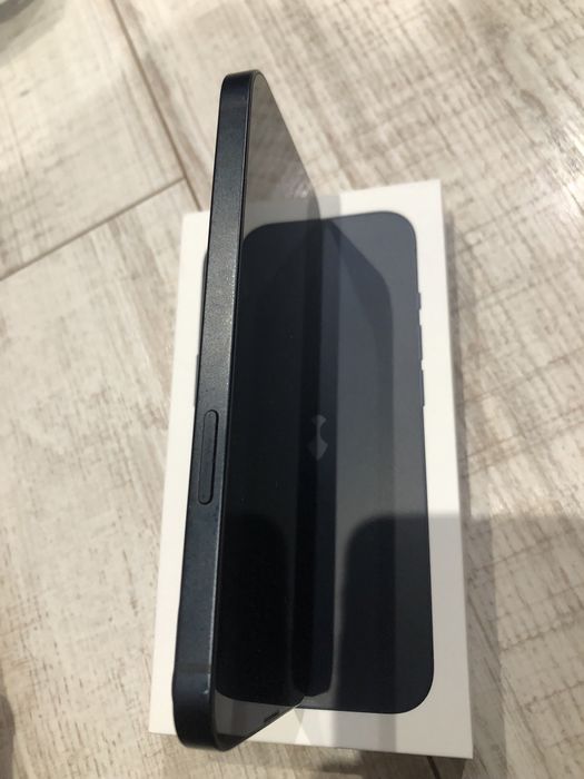 Много запазен iphone 13 midnight 128gb