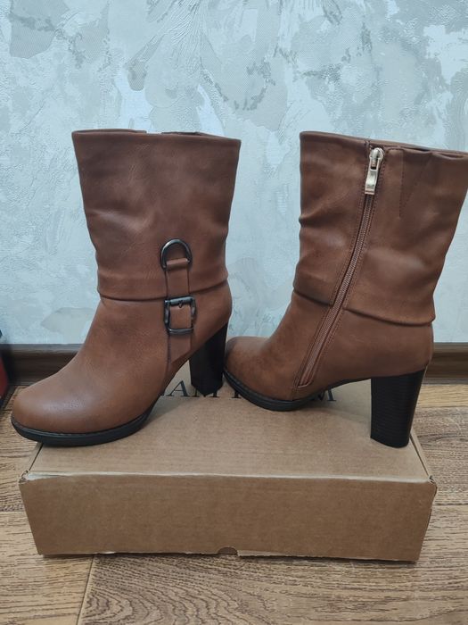 Продается женская зимняя обувь