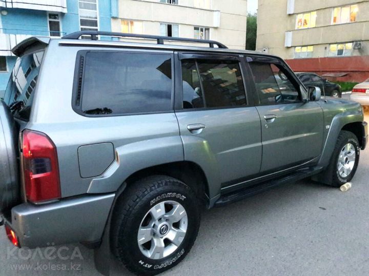 Продам заднию правую фару