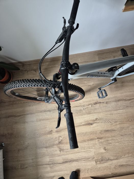 Vând Specialized Epic