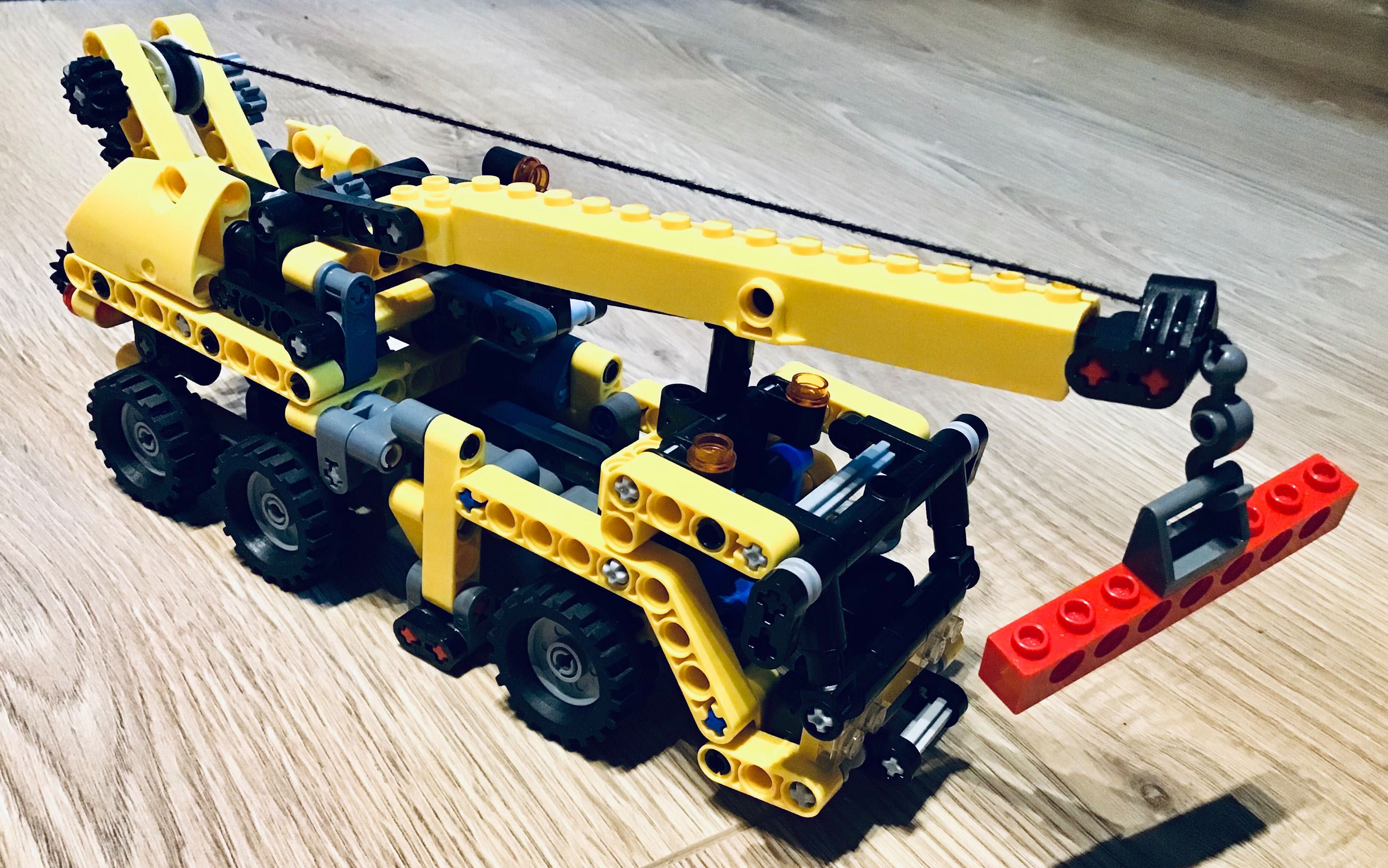 LEGO Technic 8067: Mini Mobile Crane 8-14 ani, piese complete 100%