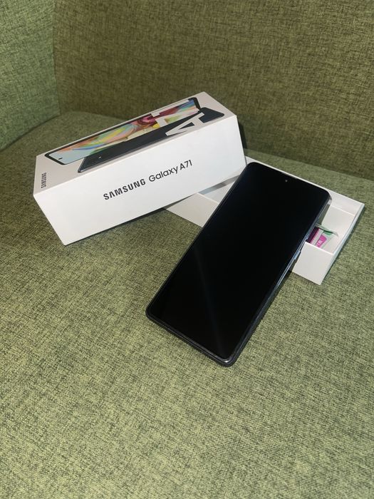 SAMSUNG Galaxy A71
