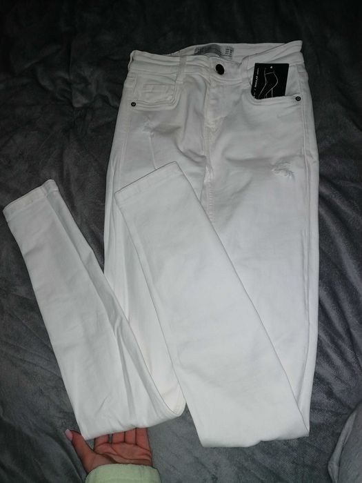 Blugi Zara noi mărime xs