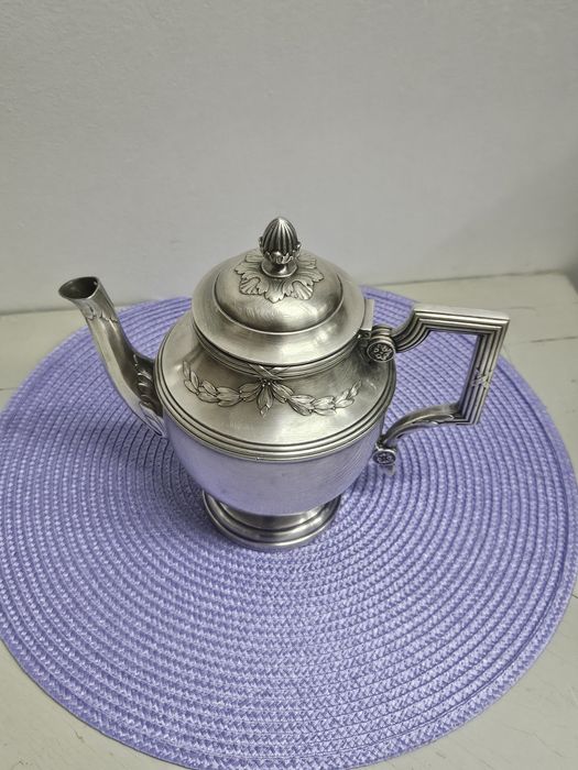 Посребрен френски чайник