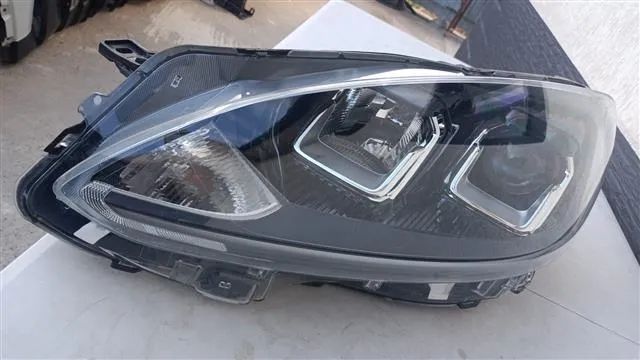 Far stanga Ford Kuga an 2020 2021 2022 2023 Lupa led Halogen cod LV4B-13W030-AK , LV4B13W030AK
