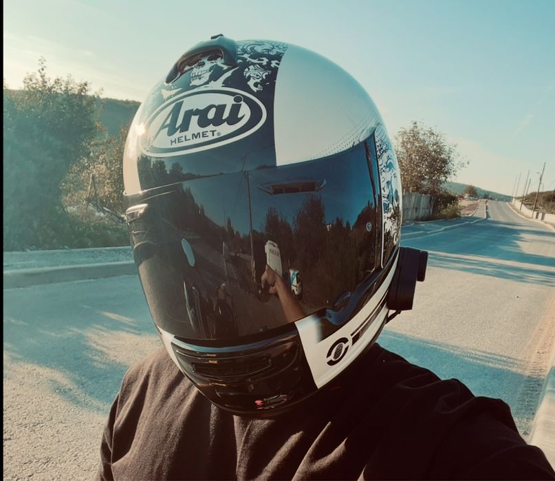 Casca motocicleta Arai