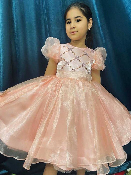 Qizlar va bolalar prokat kiyimlari