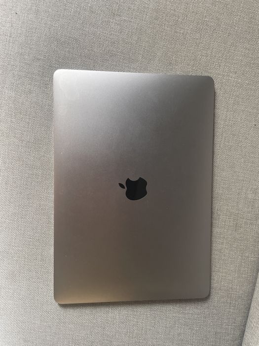 Продам MacBook Pro 13” (2017, Retina, SSD 256 ГБ)