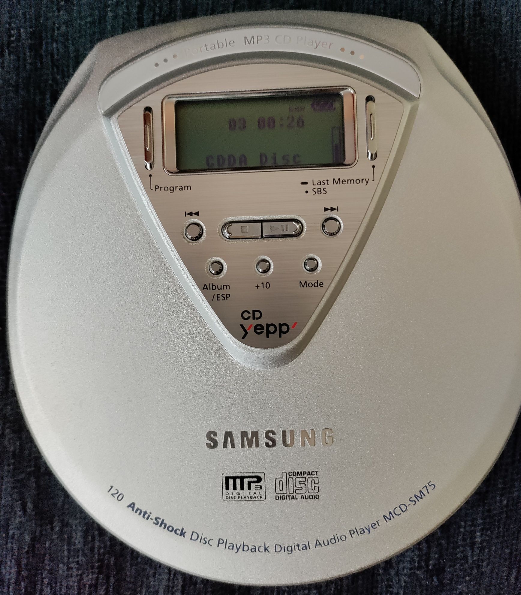 Преносим CD player Samsung MCD-SM75