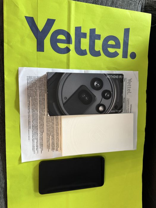 КАТО НОВ 256GB Nothing Phone 3a Pro Гаранция Yettel до 2028 г. Black