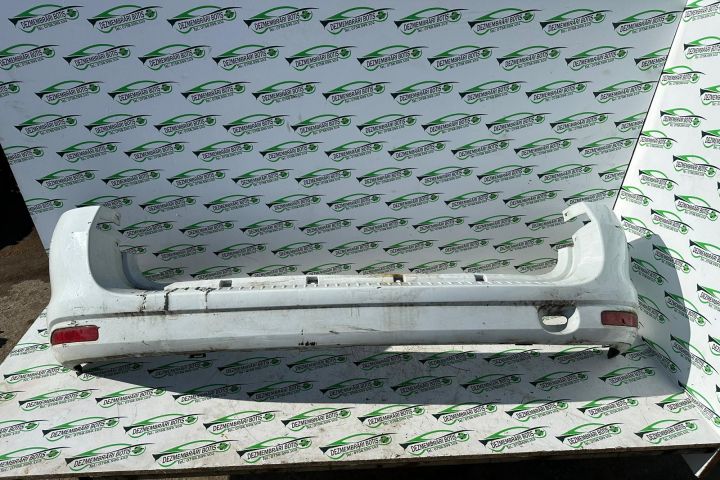 Bara spate Dacia Logan prima generatie (facelift)