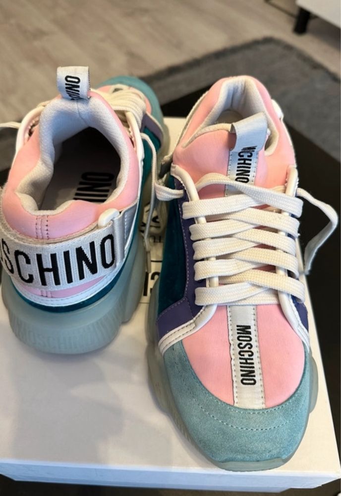 Sneakers Moschino