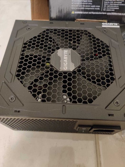 Захранване Gigabyte P1000GM (1000W) 80 PLUS GOLD