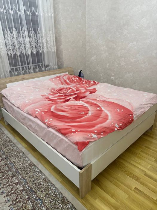 Spalni garnitur sotiladi