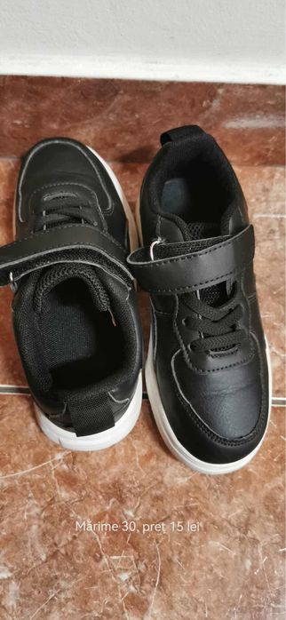 Vand incaltaminte copii si adulti