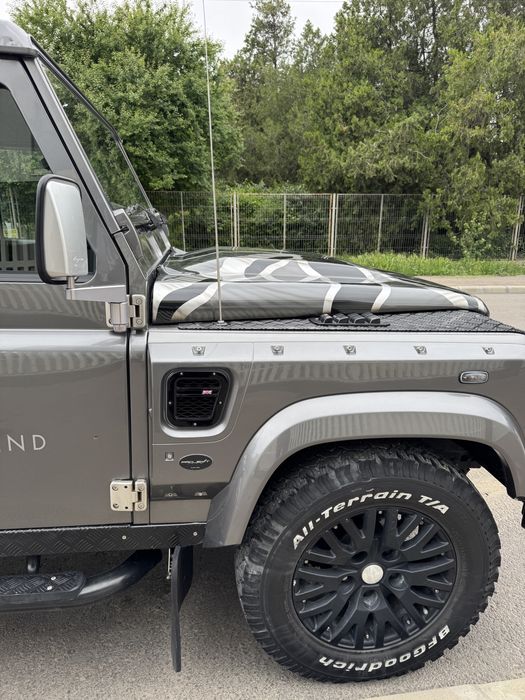 Vand /Schimb Land Rover Defender 110 Projekt KAHN, Limited Edition