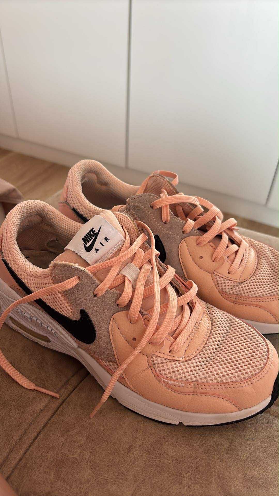 Nike Air Max – Чисто нови, оказаха се малки за това се продават