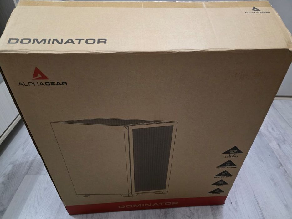 Carcasa PC Alphagear Dominator