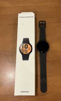 Смарт часы Galaxy Watch4