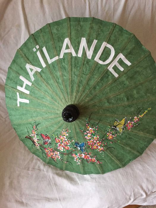 Ръчно изработен, ръчно рисуван тайландски чадър 