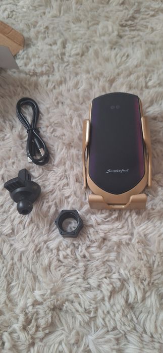Suport telefon cu incarcare wireless/30 lei