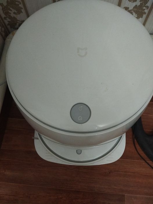 Робот пылесес   .