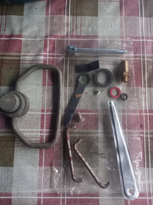 Aragaz camping cu doua ochiuri și doua butelii