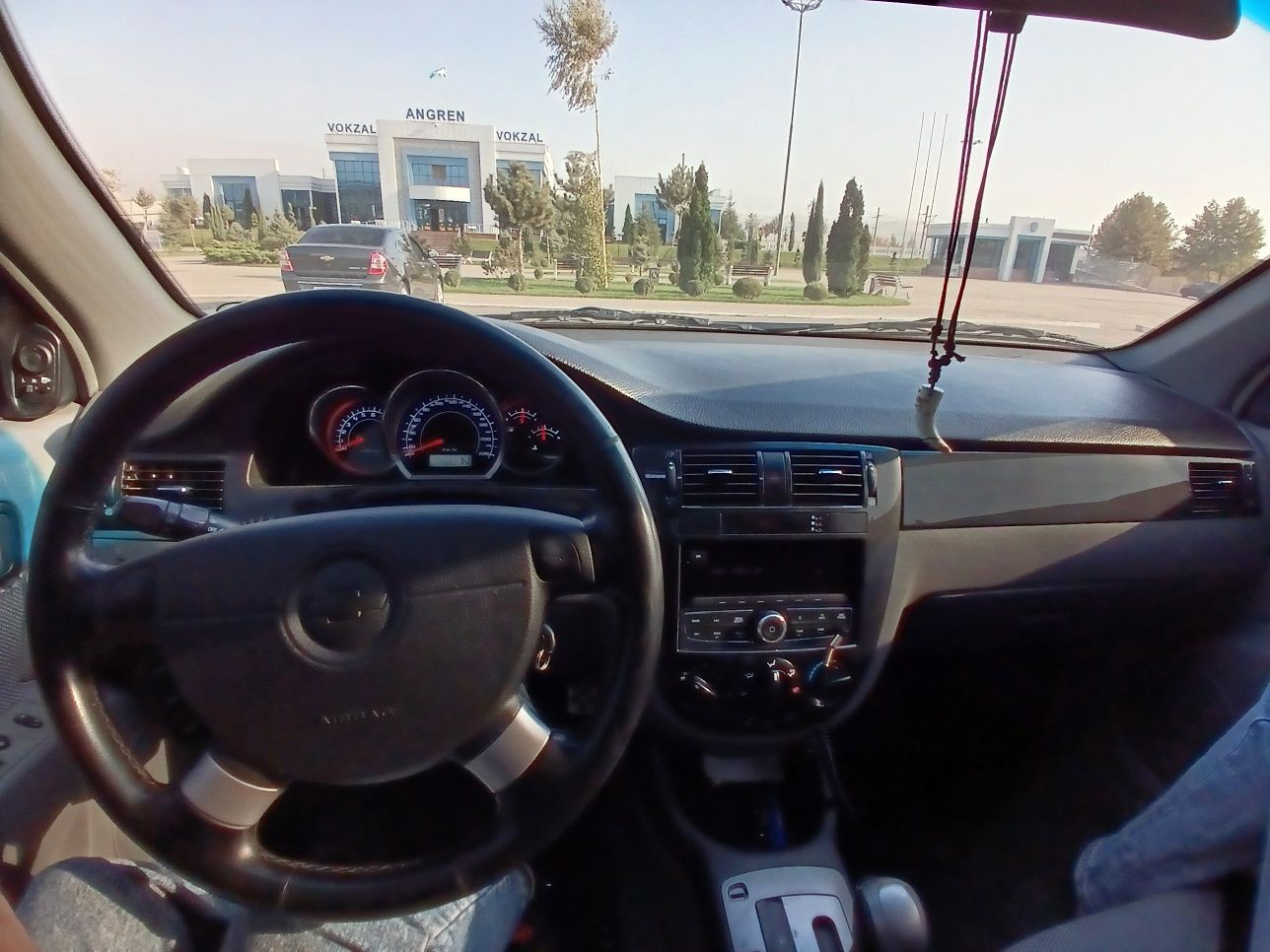 Джентра автомат 3 позиция, абс, люк